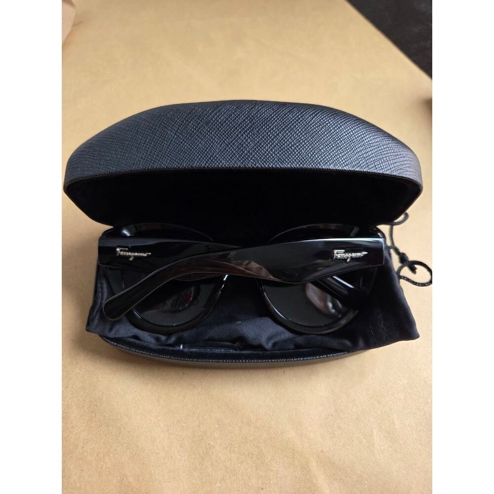 Salvatore Ferragamo Sunglasses Black Gancini SF964S 001 Logo 54-21-140 Italy - Picture 4 of 8
